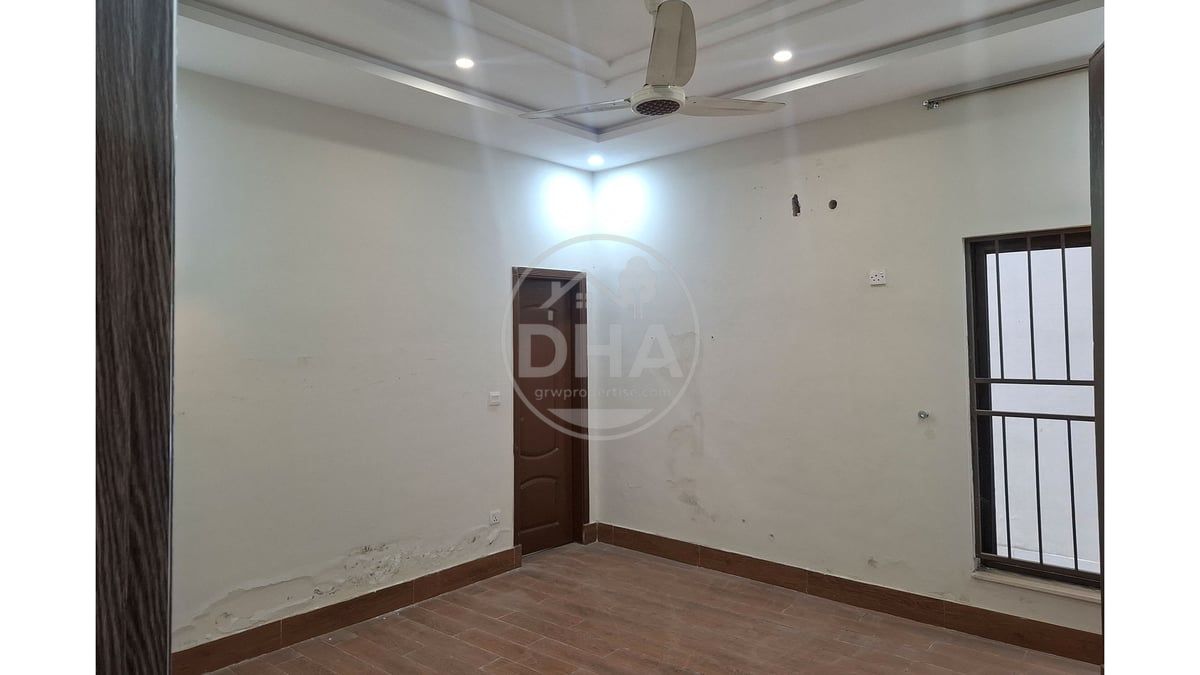 10 Marla Villa For Sale In DHA Gujranwala - Prime Location