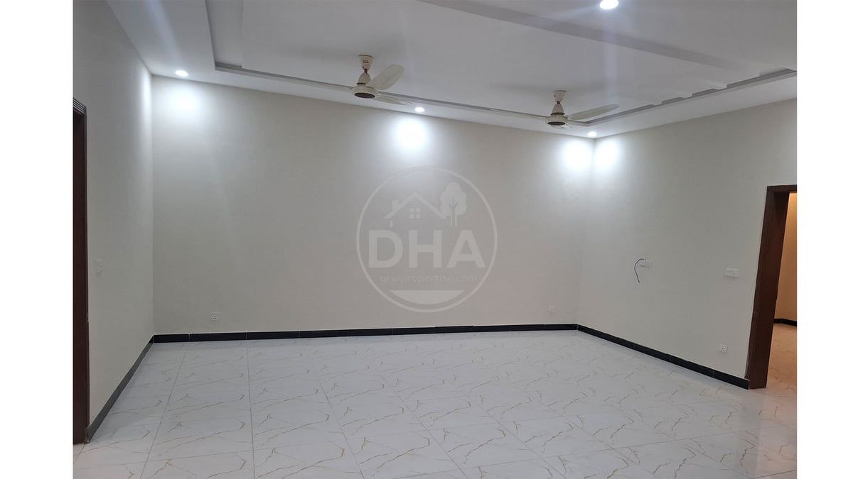 10 Marla Villa For Sale In DHA Gujranwala - Prime Location