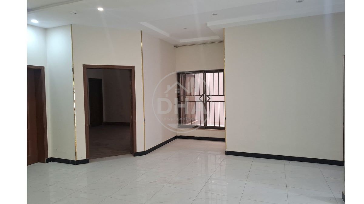 10 Marla Villa For Sale In DHA Gujranwala - Prime Location